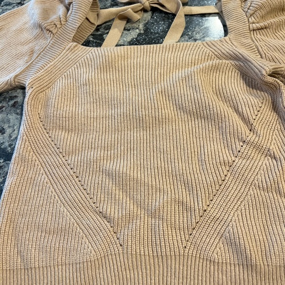 EUC WAYF Camel Tie Back puff sleeve sweater XL - Picture 3 of 6